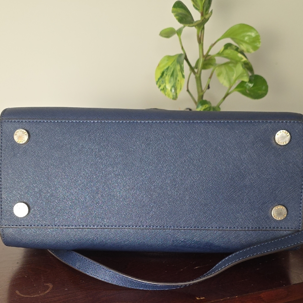 Michael Kors Navy Tote Bag - Picture 3 of 4
